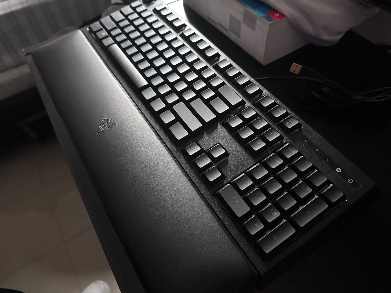 Razer Ornata V2 (Membrane Clicky Version) - Image 4