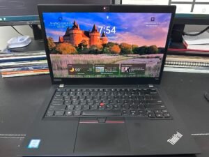 Lenovo Thinkpad T490 QHD 500 nits - 16gb DDR4 & 256gb NVME